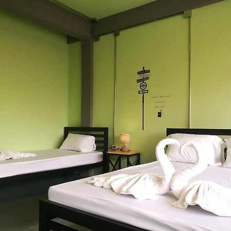 Samsen 8 Hostel Bangkok Exteriör bild
