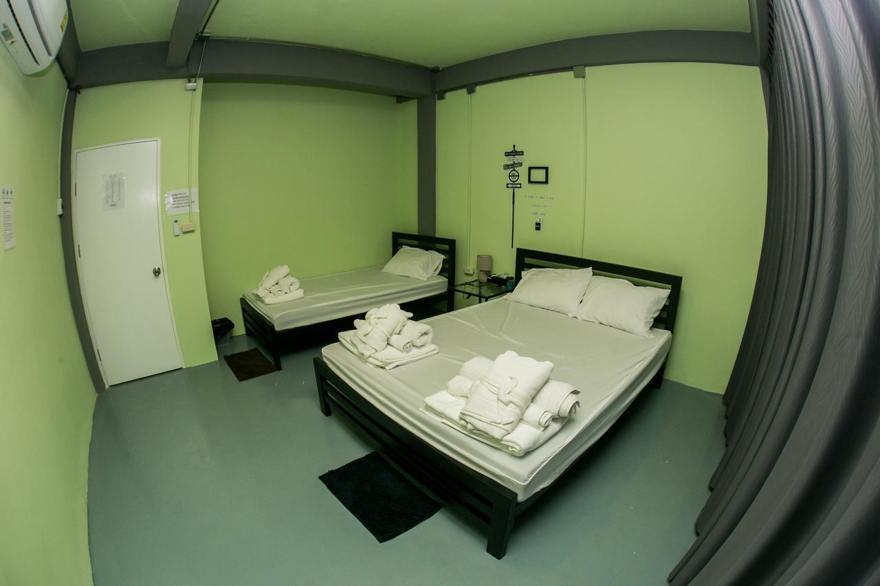 Samsen 8 Hostel Bangkok Exteriör bild