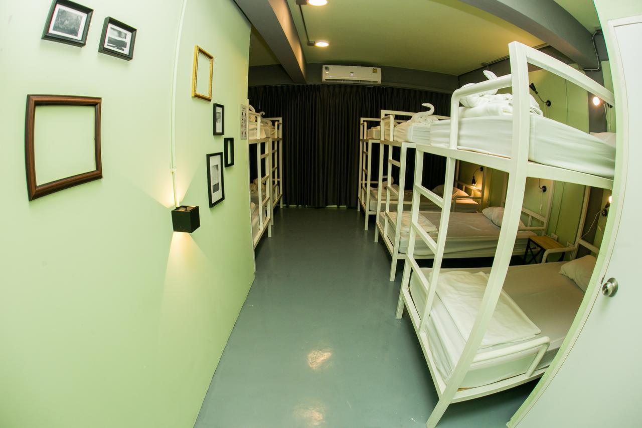 Samsen 8 Hostel Bangkok Exteriör bild