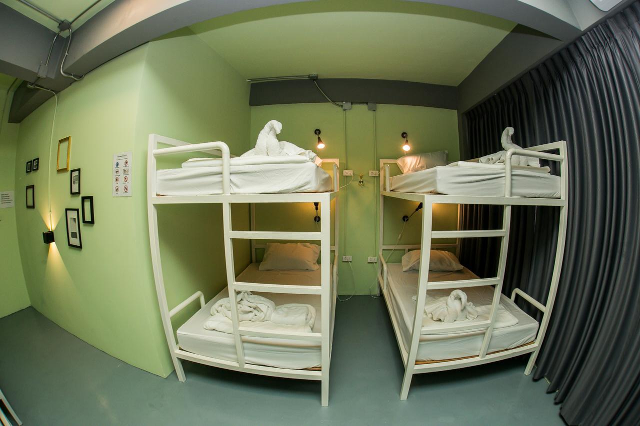 Samsen 8 Hostel Bangkok Exteriör bild