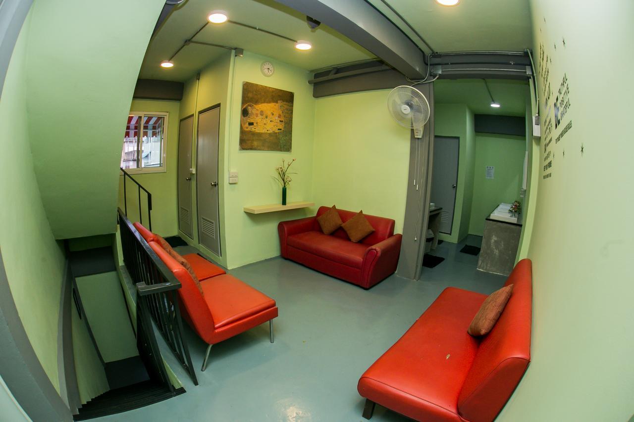 Samsen 8 Hostel Bangkok Exteriör bild