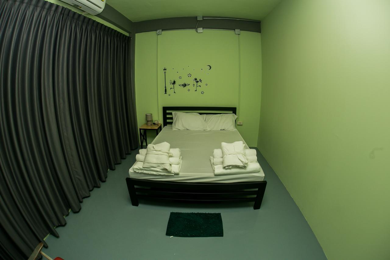 Samsen 8 Hostel Bangkok Exteriör bild