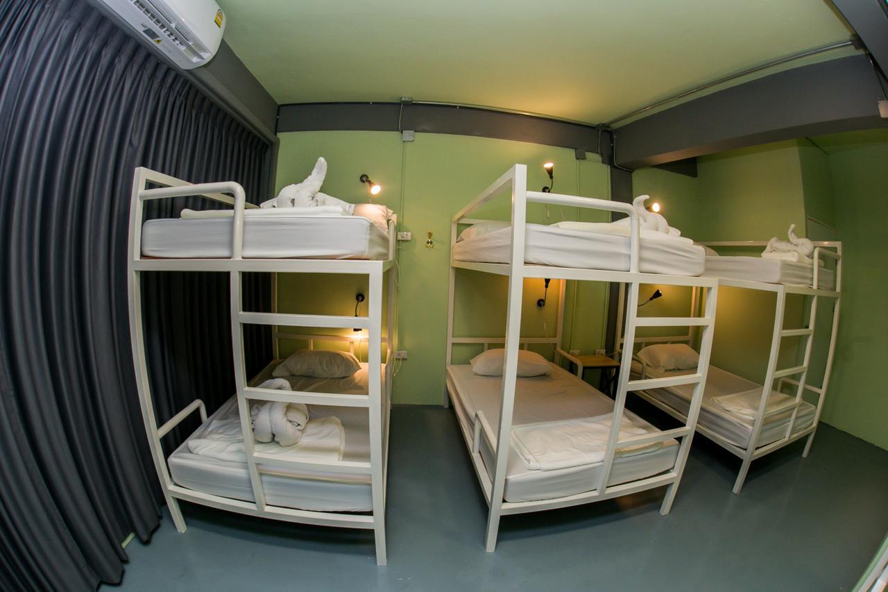 Samsen 8 Hostel Bangkok Exteriör bild